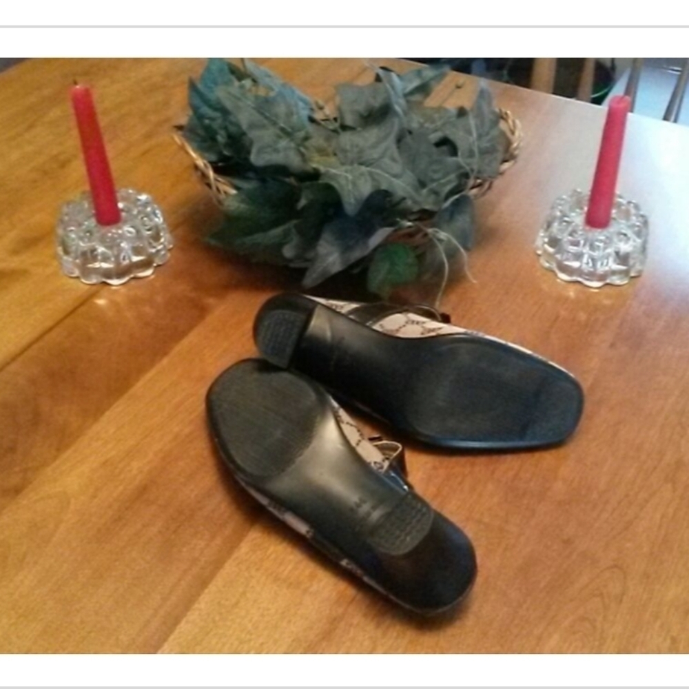 NEW MULE SHOES SIZE 8 - Picture 5 of 7
